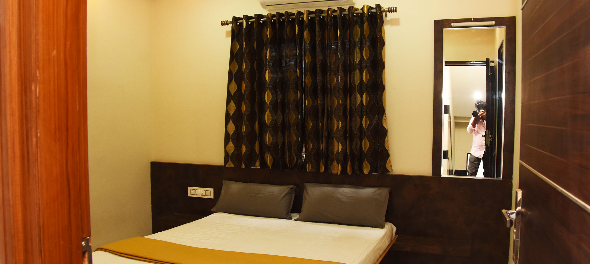 galaxy-beach-residency-ac-rooms.jpg
